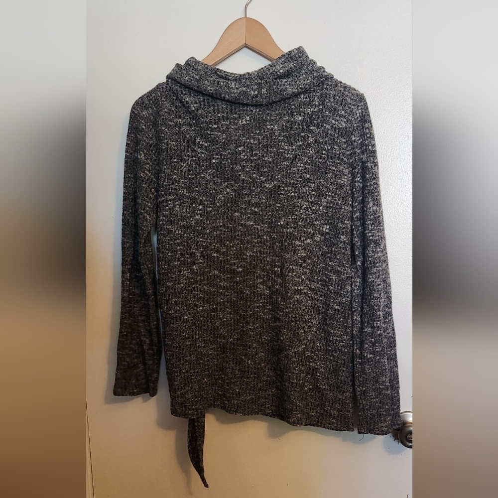 Gray Knit Sweater with Side Tie - Picture 4 of 4